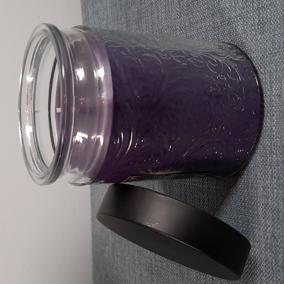 Jar Candle 11oz Single Wick Midnight Violet Purple Beautiful Embossed Glass USA - Picture 3 of 6